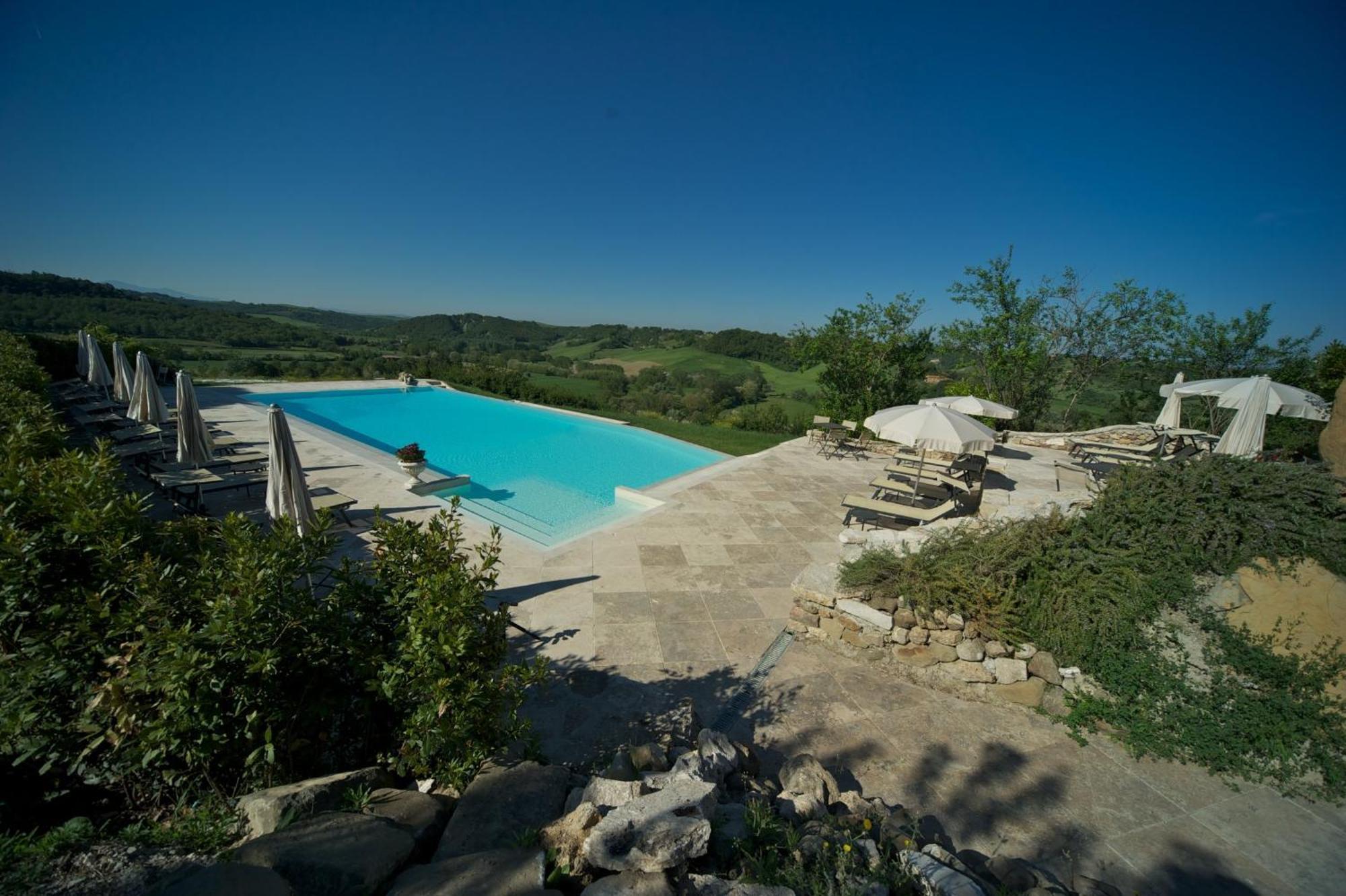 Borgo Laticastelli Hotel Rapolano Terme Exterior photo